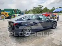 2019 Tesla Model 3 фото