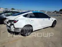 2019 Tesla Model 3 фото