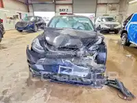 2019 Tesla Model 3 фото