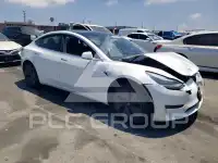 2019 Tesla Model 3 фото
