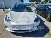 2019 Tesla Model 3 фото