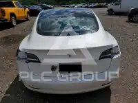 2019 Tesla Model 3 фото