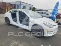 2019 Tesla Model 3 фото