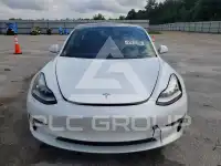2019 Tesla Model 3 фото
