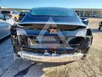 2019 Tesla Model 3 фото