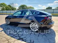 2019 Tesla Model 3 фото