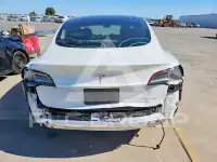 2019 Tesla Model 3 фото