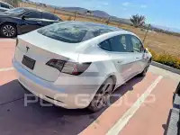 2019 Tesla Model 3 фото