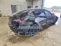 2019 Tesla Model 3 фото