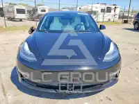 2019 Tesla Model 3 photo