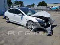 2019 Tesla Model 3 фото