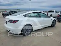 2019 Tesla Model 3 фото