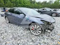 2019 Tesla Model 3 фото