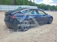 2019 Tesla Model 3 фото