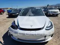 2019 Tesla Model 3 фото