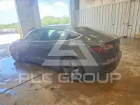 2019 Tesla Model 3 фото