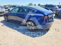 2019 Tesla Model 3 фото