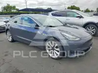 2019 Tesla Model 3 фото
