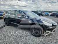 2019 Tesla Model 3 фото