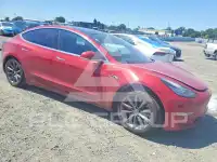 2019 Tesla Model 3 фото