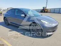2019 Tesla Model 3 фото