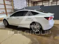2019 Tesla Model 3 фото
