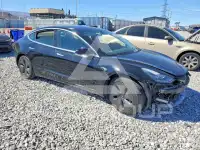 2019 Tesla Model 3 photo