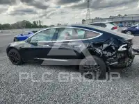 2019 Tesla Model 3 фото