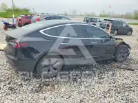 2019 Tesla Model 3 фото
