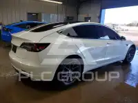 2019 Tesla Model 3 фото
