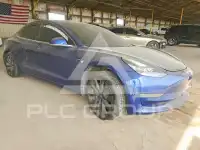 2019 Tesla Model 3 фото