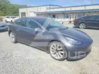 2019 Tesla Model 3 photo