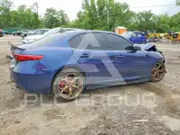 2019 Alfa Romeo Giulia photo
