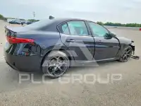 2019 Alfa Romeo Giulia photo