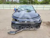2019 Alfa Romeo Giulia photo