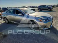 2019 Lexus ES300 photo