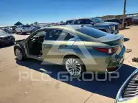 2019 Lexus ES300 photo