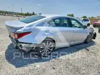 2019 Lexus ES300 photo