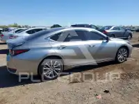 2019 Lexus ES300 photo