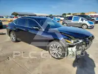 2019 Lexus ES photo