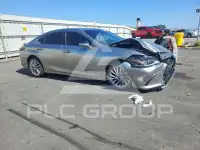 2019 Lexus ES300 photo