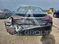 2019 Lexus ES350 photo