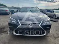 2019 Lexus ES350 photo