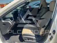 2019 Lexus ES350 photo