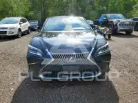 2019 Lexus ES350 photo