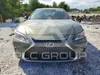 2019 Lexus ES350 photo