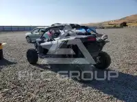 2019 Can-AM Sidebyside фото