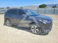 2019 Toyota RAV4 фото
