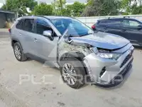 2019 Toyota RAV4 photo