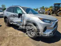 2019 Toyota RAV4 фото